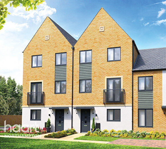 3 Bedroom Town House For Sale In The Lymm, Northampton, NN5