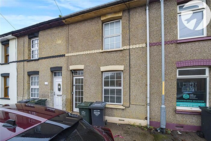 2 Bedroom Terraced House For Sale In Knockhall Road, Greenhithe, Kent, DA9