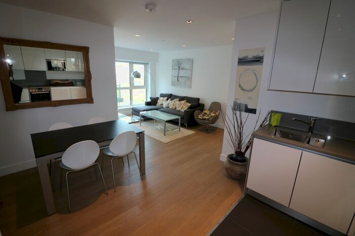 2 Bedroom Flat To Rent In Skyline House, Dickens Yard, Ealing, London, W5