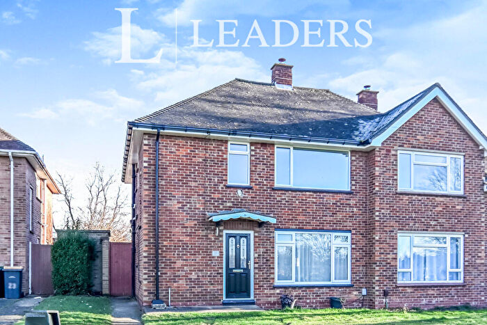 3 Bedroom Semi Detached House To Rent In Bowhill, Bedford, Bedfordshire, MK41