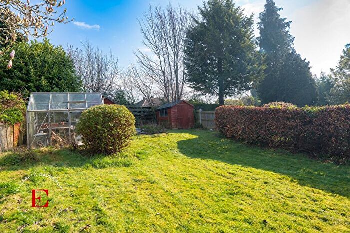4 Bedroom Semi-Detached House For Sale In Maidavale Crescent, Styvechale, CV3