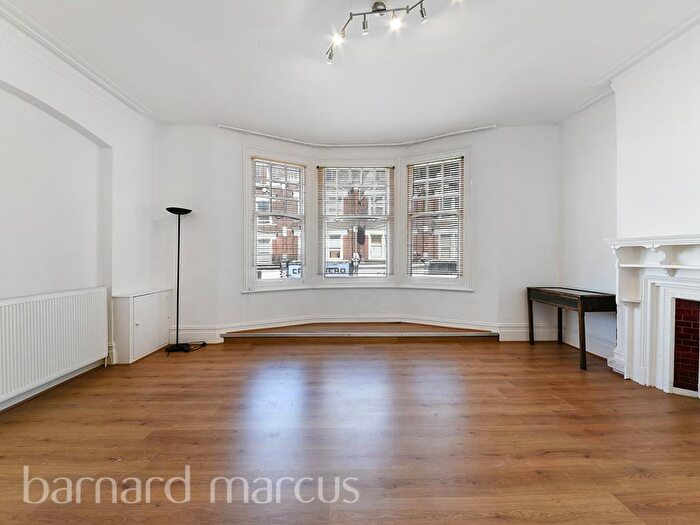 2 Bedroom Flat To Rent In Hillfield Park Mews, Muswell Hill, N10