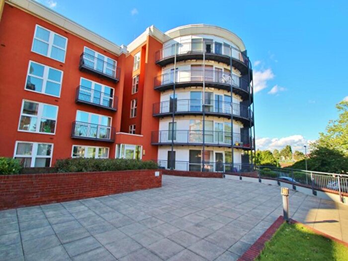 2 Bedroom Flat To Rent In Monarch Way, Memorial Heights Monarch Way, IG2