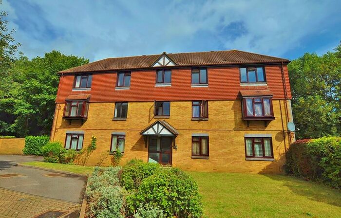 1 Bedroom Flat To Rent In Ladygrove Drive, GU4