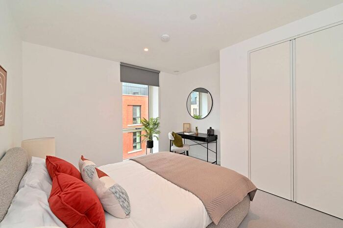 2 Bedroom Flat For Sale In Brent Cross Town, Brent Cross, NW2