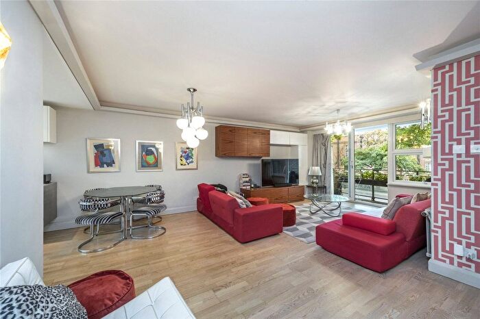 3 Bedroom Flat To Rent In Darwin Court, Gloucester Avenue, NW1