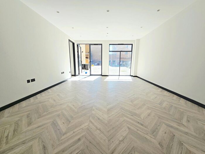 1 Bedroom Flat To Rent In Windsor Road, Slough, SL1