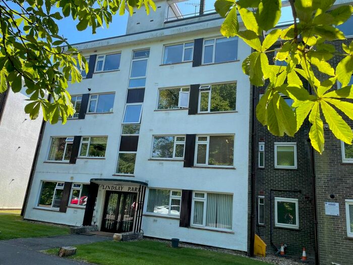 2 Bedroom Flat To Rent In Lindsay Road, Branksome Park, Poole, BH13