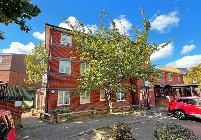 1 Bedroom Flat For Sale In Lyveden Road, London, SW17