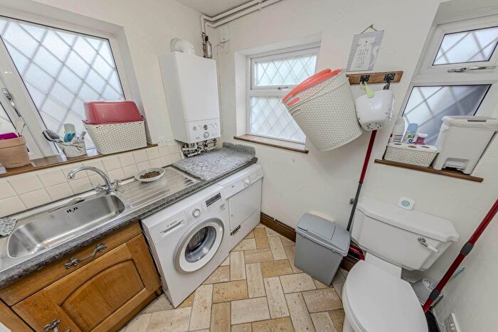 6 Bedroom Detached House For Sale In Longton Road, Trentham, Stoke On Trent, ST4
