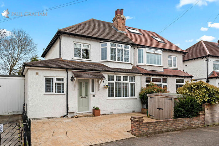 3 Bedroom Semi Detached House For Sale In Lyndon Avenue, Wallington, SM6