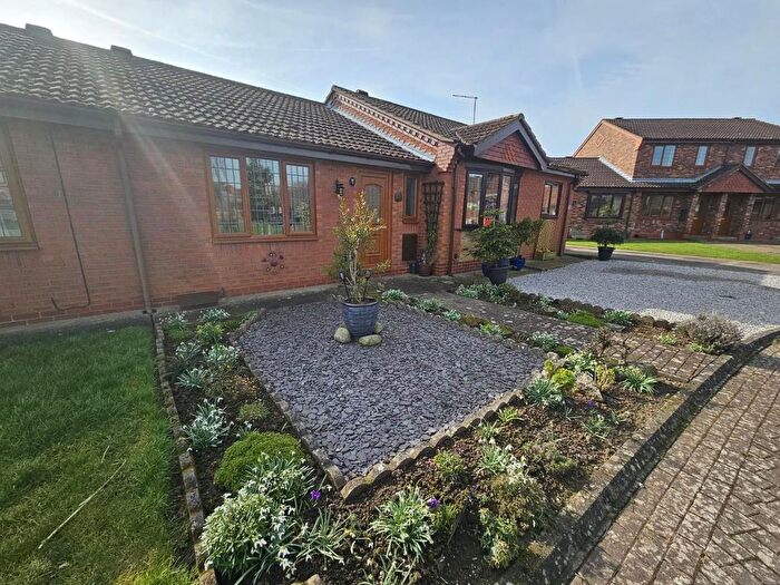 1 Bedroom Bungalow For Sale In Hadleigh Green, Burringham, Scunthorpe, DN17