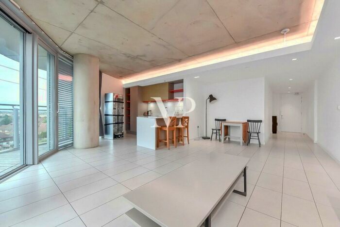 2 Bedroom Apartment To Rent In Tidal Basin Apartment, Greater London, E16