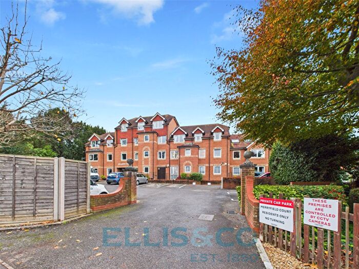 1 Bedroom Flat For Sale In Waterloo Road, Tonbridge, Kent, TN9