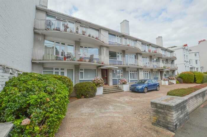 2 Bedroom Flat To Rent In South Street, Eastbourne, BN21