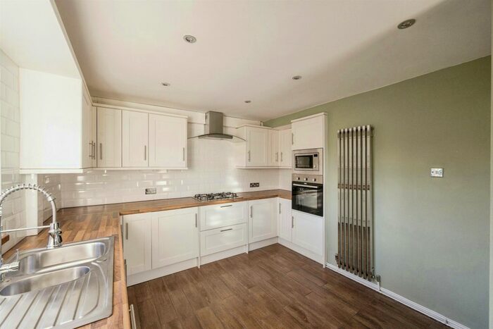 2 Bedroom Property To Rent In St. Johns Road, Swinton, Mexborough, S64