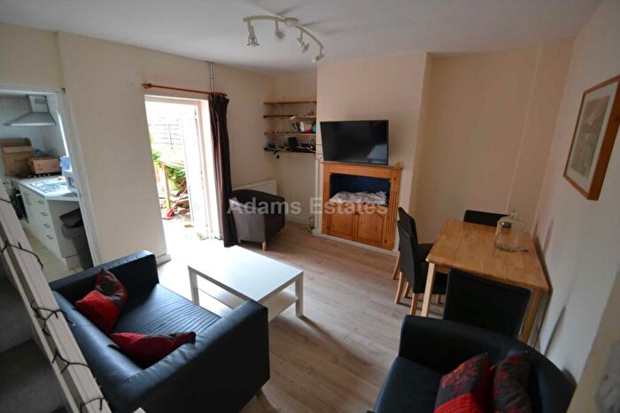4 Bedroom Terraced House To Rent In Carnarvon Road, Reading, RG1