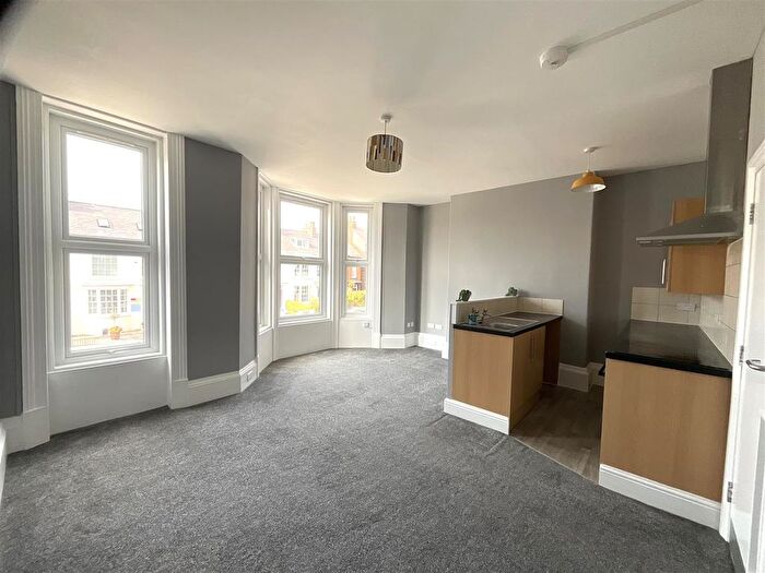 1 Bedroom Flat To Rent In Falsgrave Road, Scarborough, YO12