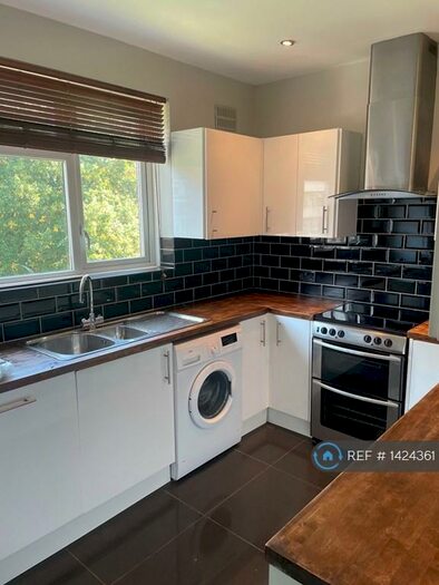 2 Bedroom Flat To Rent In Wydeville Manor Road, London, SE12