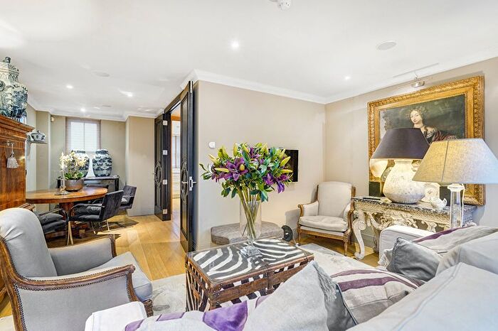 4 Bedroom Terraced House To Rent In Grove Cottages, Chelsea Manor Street, SW3