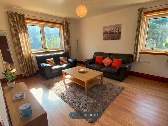 3 Bedroom Flat To Rent In Hardgate, Aberdeen, AB11