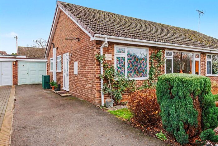 2 Bedroom Semi-Detached Bungalow For Sale In Orchard Close, Lower Brailes, OX15