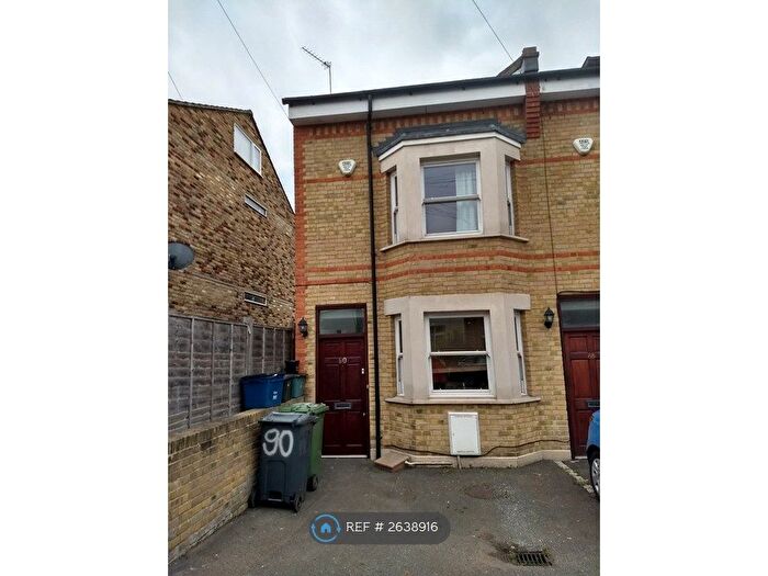 4 Bedroom End Of Terrace House To Rent In Oval Road, Croydon, CR0
