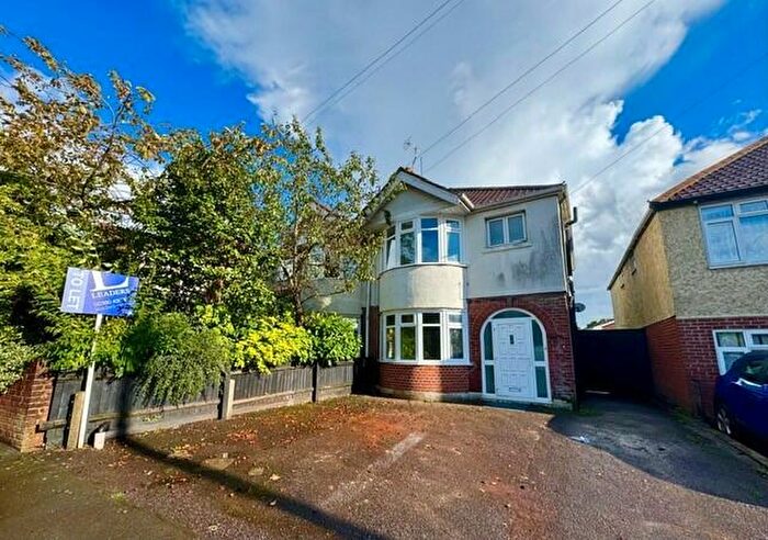3 Bedroom Semi-Detached House To Rent In Winchester Road, Southampton, SO15