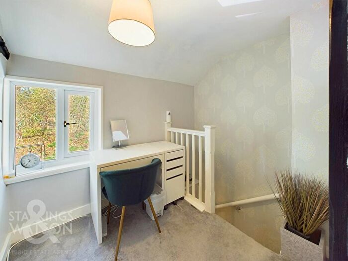 2 Bedroom Cottage For Sale In Norwich Road, Tacolneston, Norwich, NR16