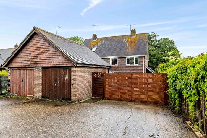 3 Bedroom Semi Detached House For Sale In Ivy Close, Etchinghill, Folkestone, CT18