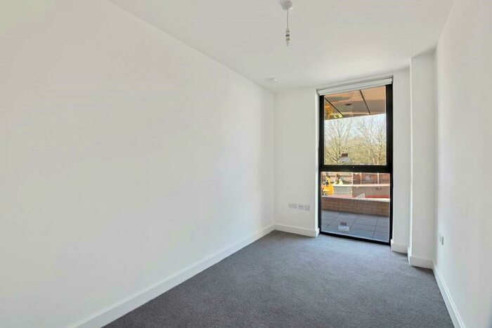 2 Bedroom Apartment To Rent In Burgess Springs, Chelmsford, CM1