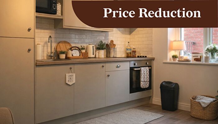 1 Bedroom Flat To Rent In High Street // Bed Apartment // Aug, LN5