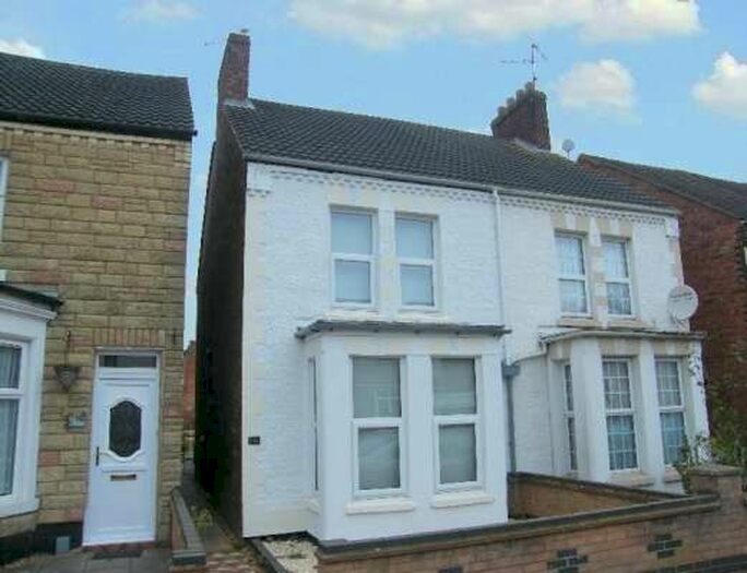 3 Bedroom Semi-Detached House To Rent In Aldermans Drive, Peterborough, PE3