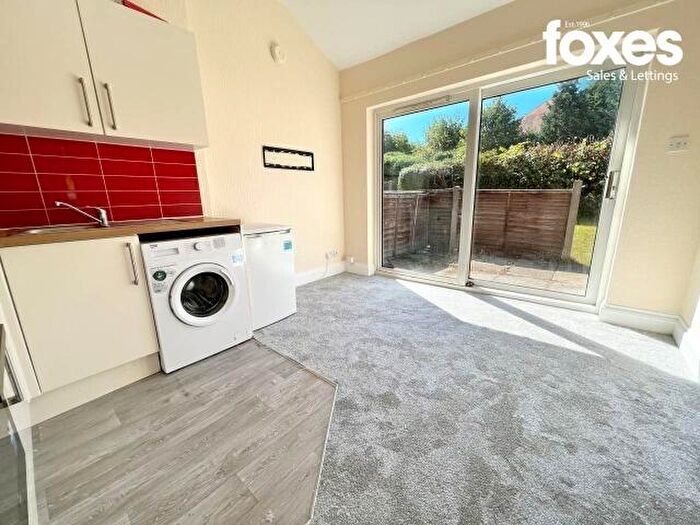 1 Bedroom Flat To Rent In Flat, Talbot Road, BH9