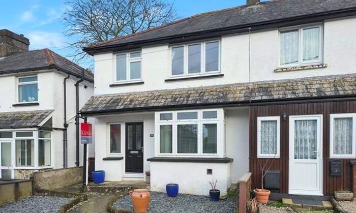 3 Bedroom End Of Terrace House To Rent In Priory Park Road, Launceston, PL15