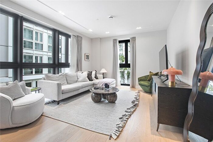 2 Bedroom Flat To Rent In Portugal Street, London, WC2A