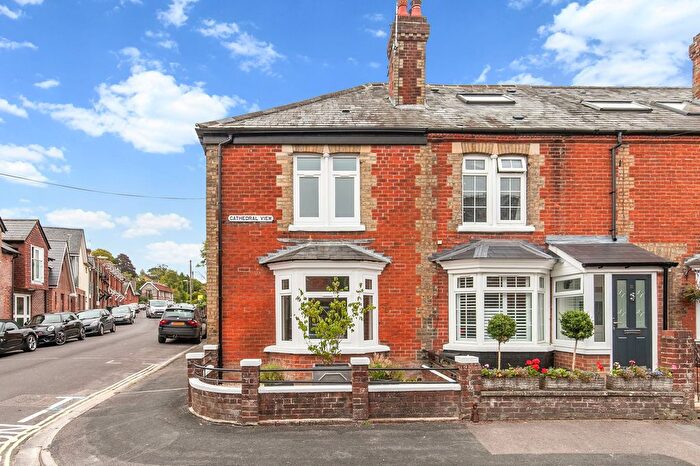 2 Bedroom Flat To Rent In Cathedral View, Winchester, SO23