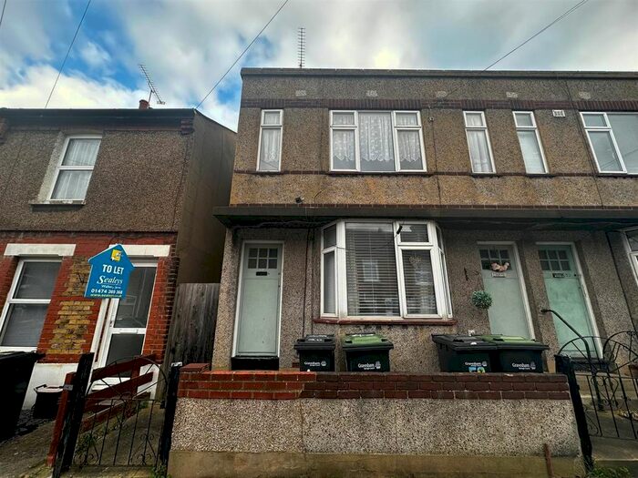 1 Bedroom Flat To Rent In Mead Road, Gravesend, DA11