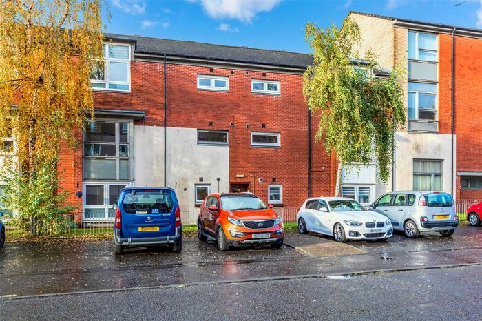 2 Bedroom Flat To Rent In Appin Road, Glasgow, G31