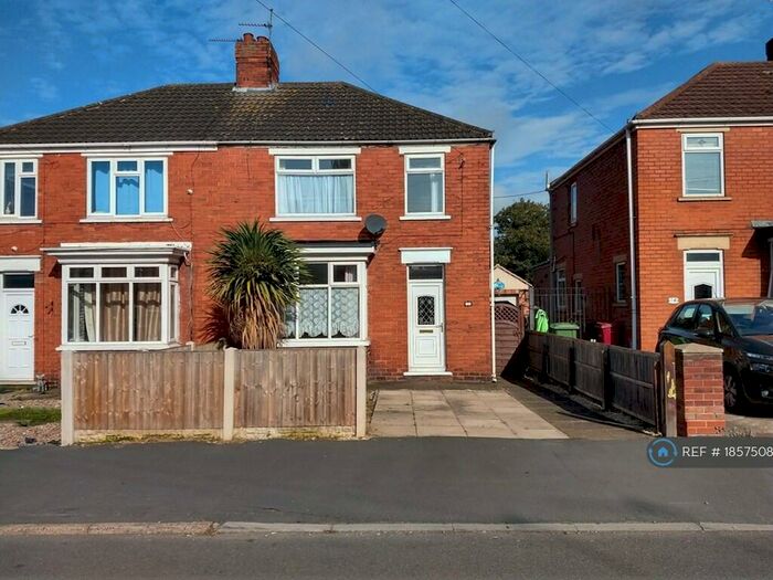 3 Bedroom Semi-Detached House To Rent In Burn Road, Scunthorpe, DN15