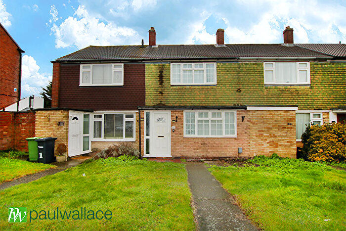 2 Bedroom Terraced House For Sale In Russells Ride, Cheshunt, EN8