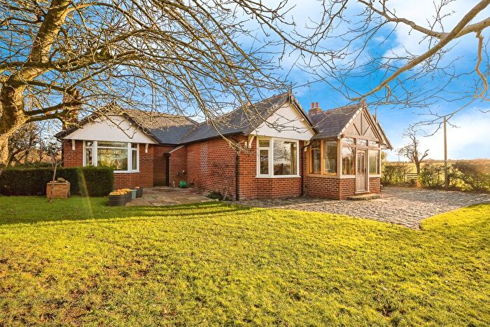 3 Bedroom Bungalow For Sale In Chester Road, Chester, Cheshire, CH3