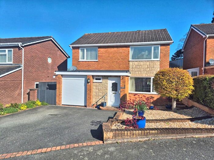 4 Bedroom Detached House For Sale In Erw Goch, Ruthin, LL15