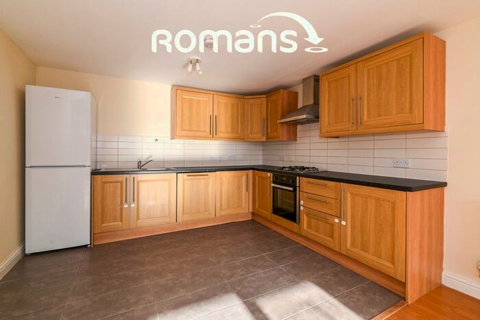2 Bedroom Flat To Rent In Liscombe, Bracknell, RG12