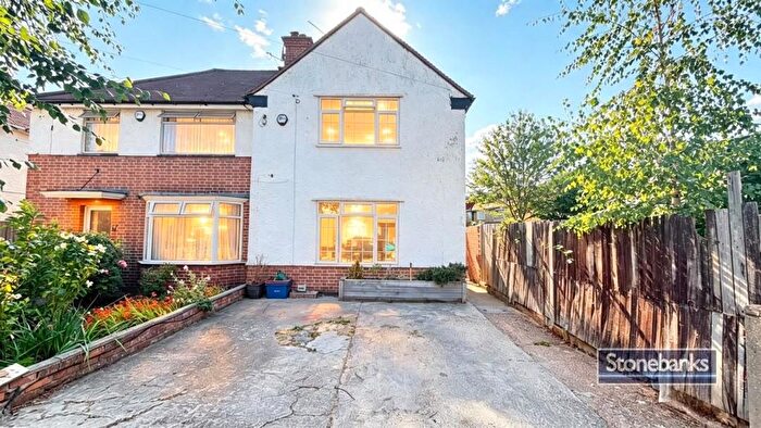 3 Bedroom End Of Terrace House For Sale In The Alders, Hounslow, TW5