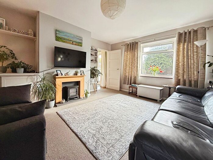 3 Bedroom Semi-Detached House For Sale In Rye, TN31