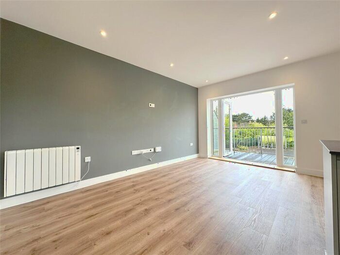 3 Bedroom Apartment To Rent In Exeter, EX4
