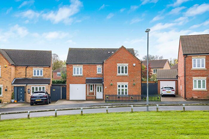 4 Bedroom Detached House For Sale In Barwell Crescent, Westerham, Kent, TN16