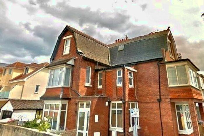 1 Bedroom Flat To Rent In Berry Square, Paignton, TQ4