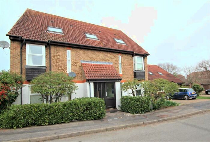 1 Bedroom Flat To Rent In Colburn Crescent, Guildford, GU4